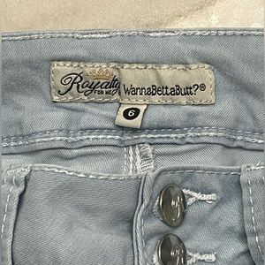 Royalty Wanna Betta Butt Ankle cuffed jeans
